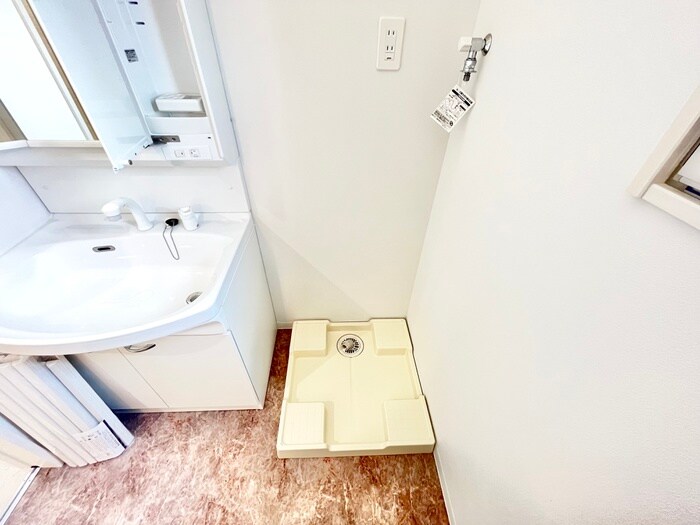 物件内観写真17　(洗濯機置場)