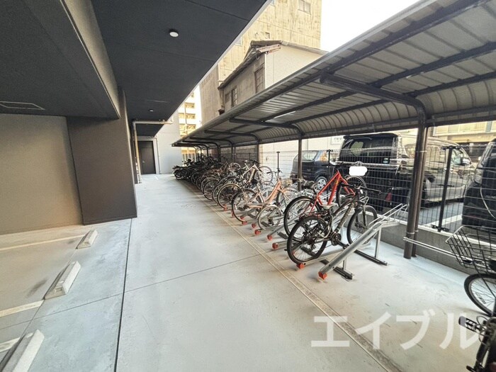 物件外観写真6　(駐輪場)