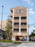 イーストT＆M