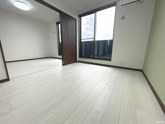 物件内観写真2　(居室)