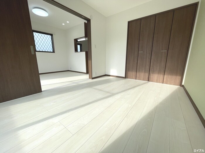 物件内観写真3　(居室)