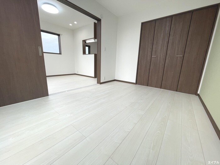 物件内観写真3　(居室)