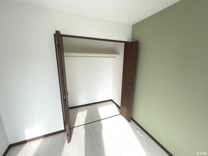 物件内観写真4　(収納)