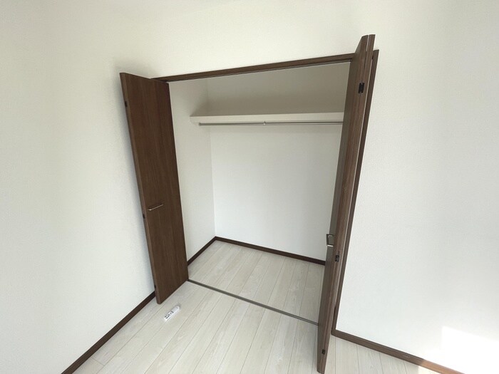 物件内観写真4　(収納)