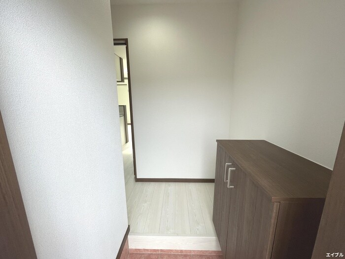 物件内観写真6　(玄関)