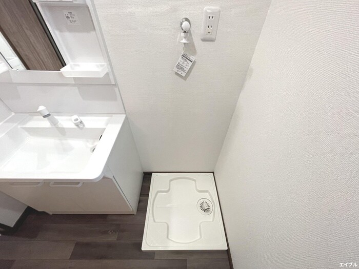 物件内観写真9　(洗濯機置場)