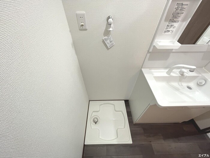 物件内観写真9　(洗濯機置場)