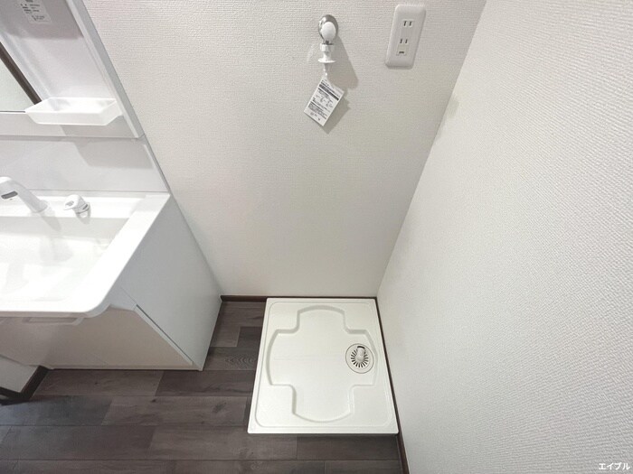 物件内観写真9　(洗濯機置場)