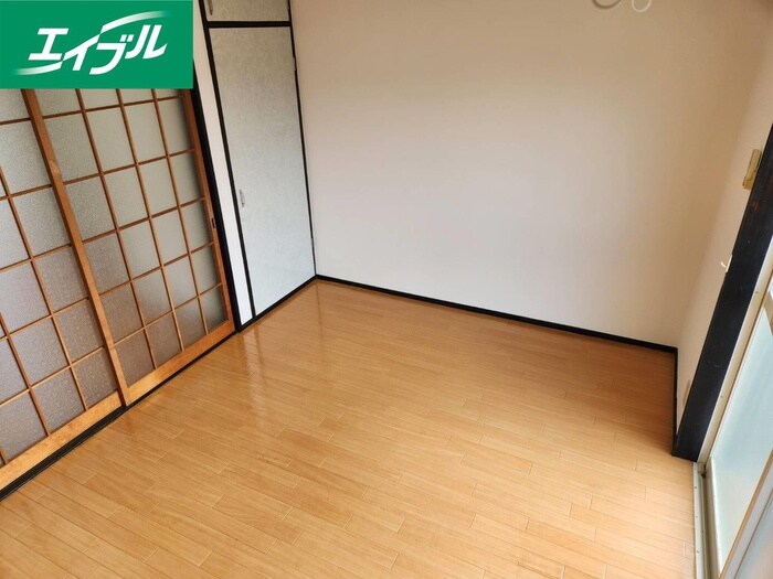 物件内観写真6　(居室)