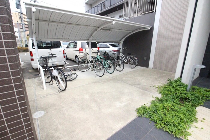 物件外観写真6　(駐輪場)