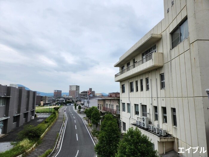 物件内観写真15　(室内からの展望)