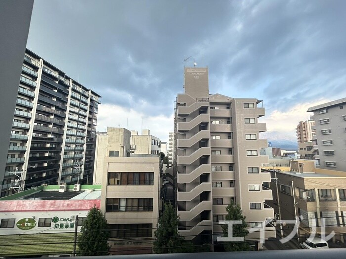 物件内観写真16　(室内からの展望)