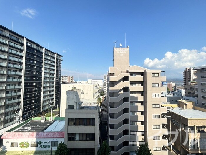 物件内観写真10　(室内からの展望)