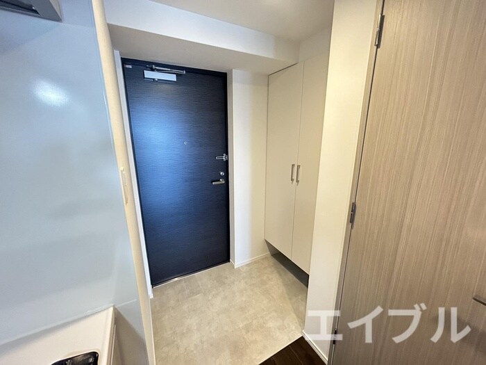物件内観写真11　(玄関)