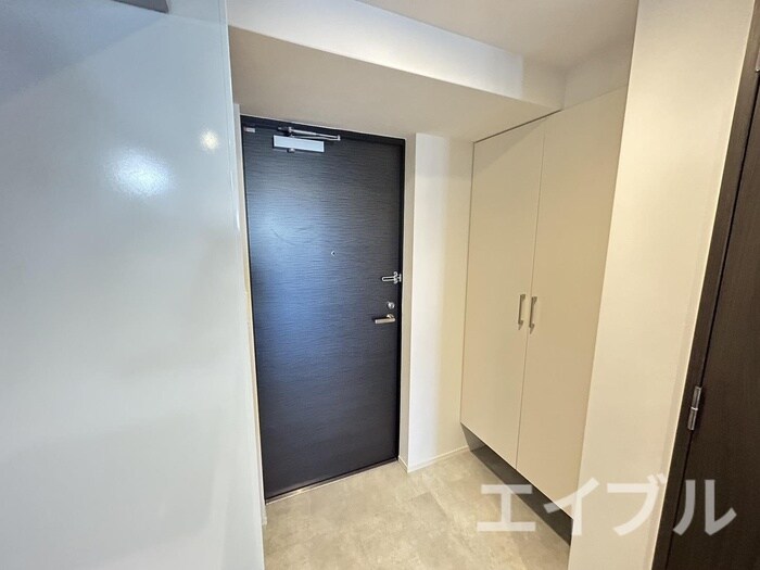 物件内観写真11　(玄関)
