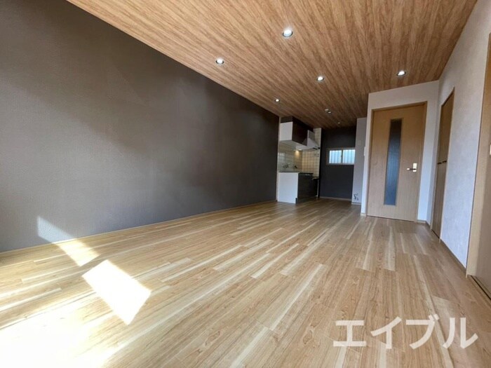 物件内観写真1　(居室)