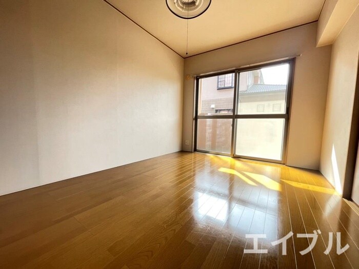 物件内観写真4　(居室)