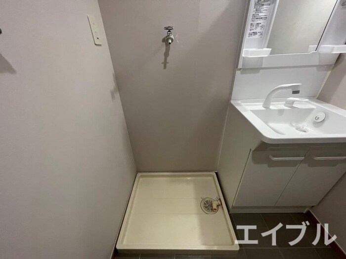 物件内観写真10　(洗濯機置場)