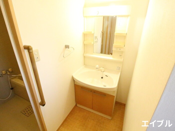 物件内観写真8　(洗面)