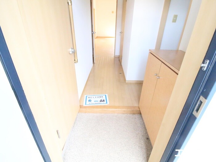 物件内観写真15　(玄関)