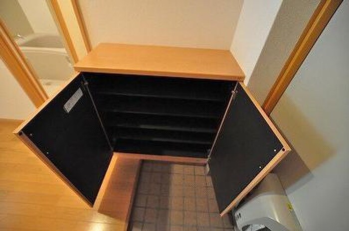 物件内観写真14　(靴箱)
