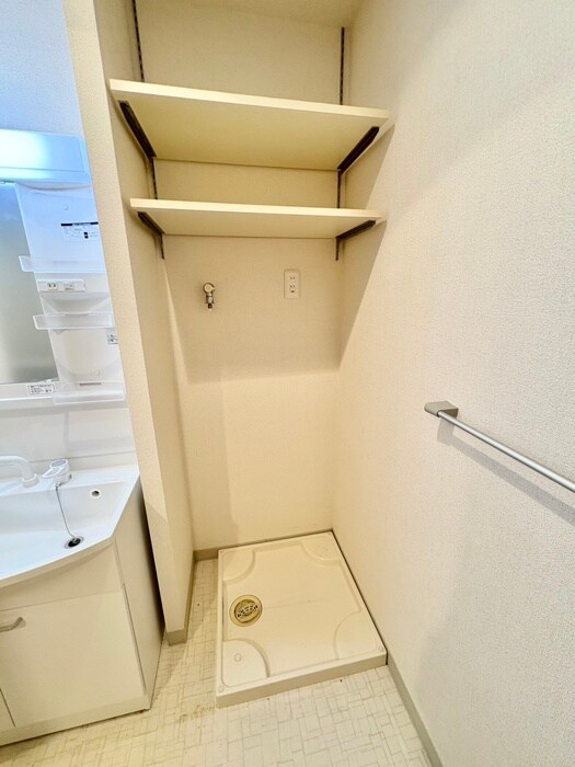 物件内観写真17　(洗濯機置場)