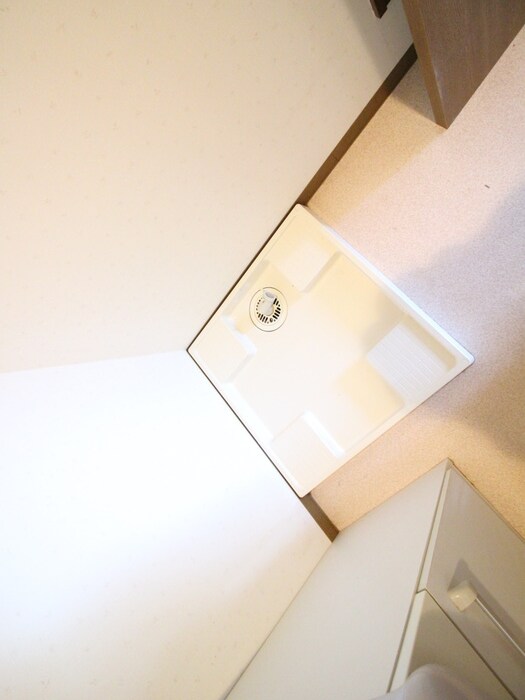 物件内観写真12　(洗濯機置場)