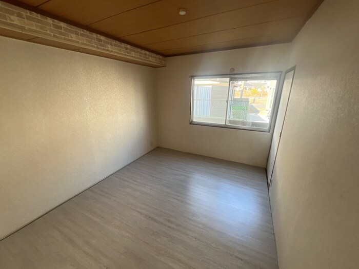 物件内観写真8　(居室)