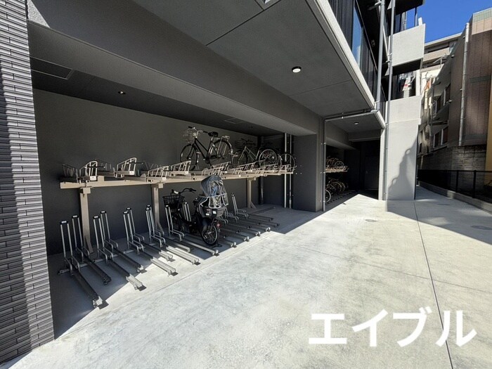 物件外観写真5　(駐輪場)