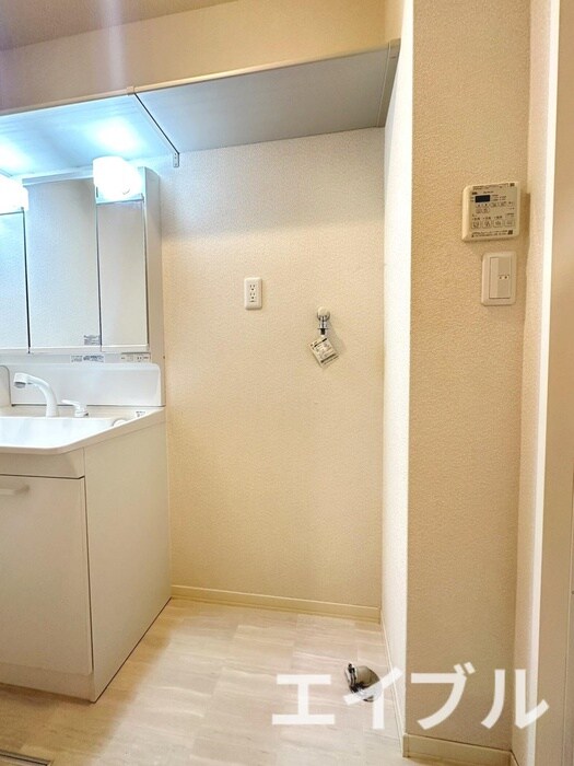 物件内観写真11　(洗濯機置場)