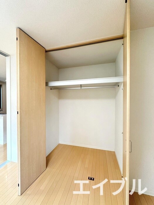 物件内観写真12　(収納)