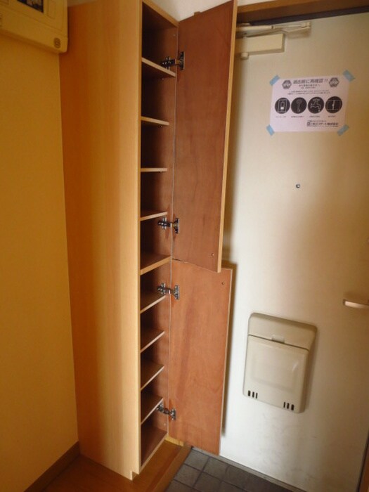 物件内観写真16　(靴箱)