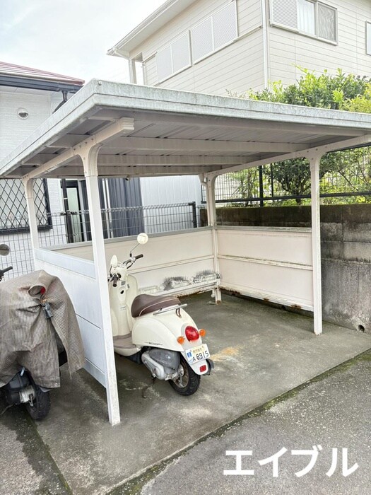 物件外観写真2　(駐輪場)