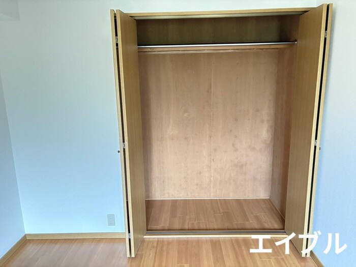 物件内観写真12　(収納)