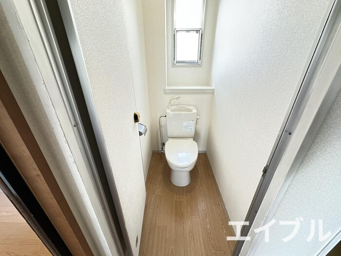 物件内観写真8　(トイレ)