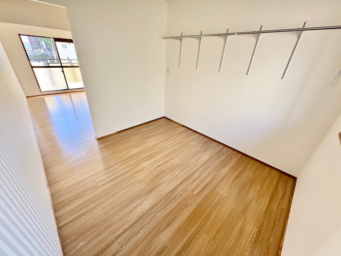 物件内観写真15　(収納)