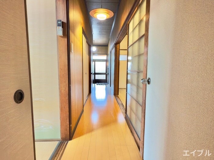 物件内観写真16　(廊下)