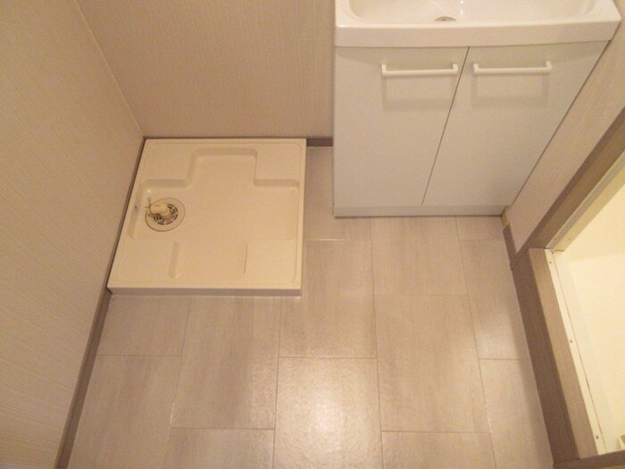 物件内観写真17　(洗濯機置場)