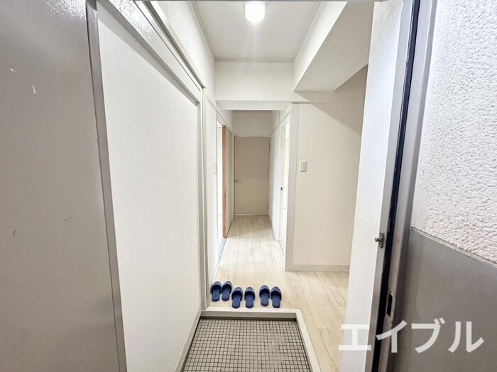 物件内観写真17　(玄関)