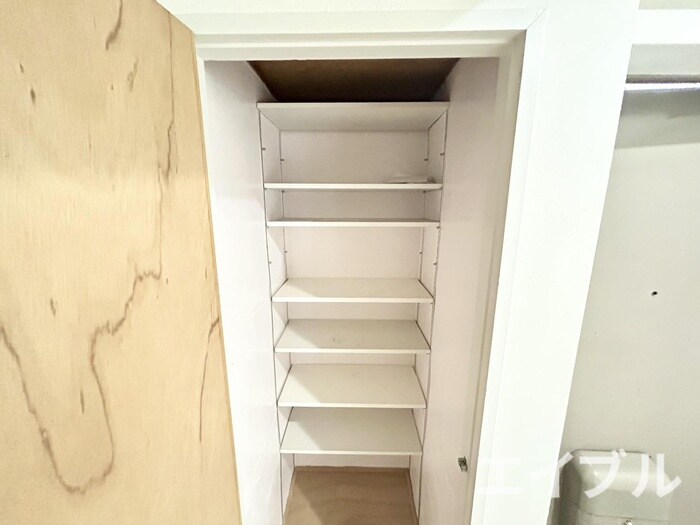 物件内観写真18　(靴箱)