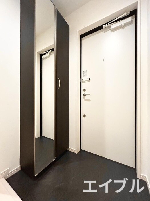 物件内観写真5　(玄関)