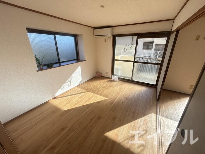 物件内観写真8　(居室)