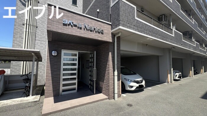 物件外観写真2　(駐車場)