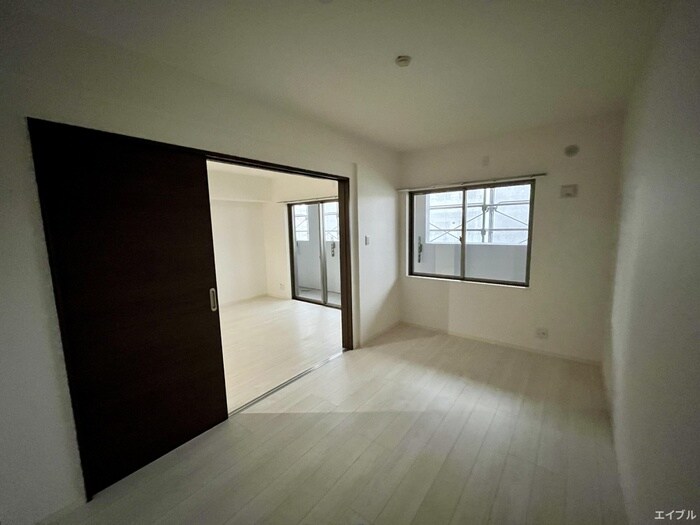 物件内観写真8　(居室)