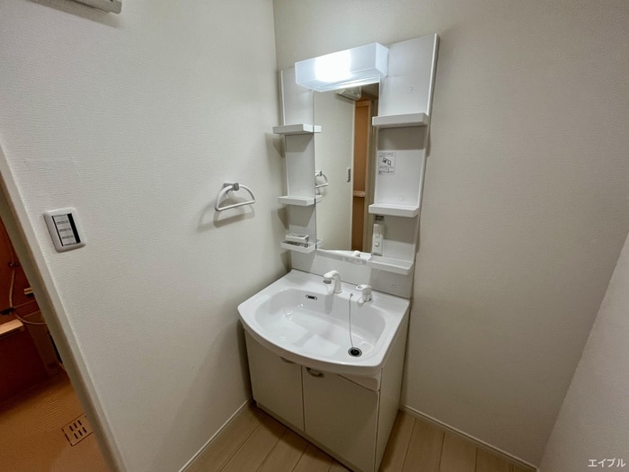 物件内観写真11　(洗面)