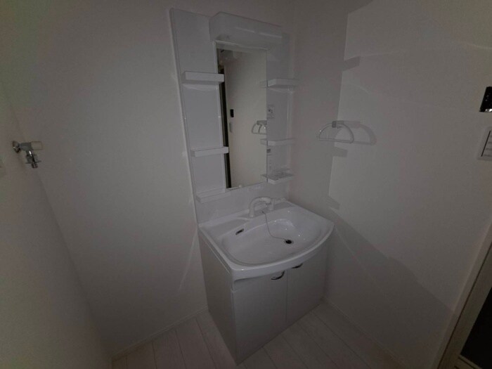 物件内観写真11　(洗面)