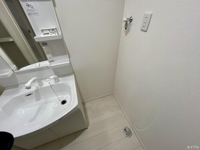 物件内観写真12　(洗濯機置場)