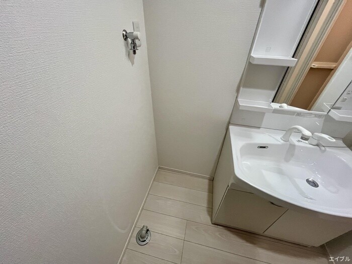 物件内観写真12　(洗濯機置場)