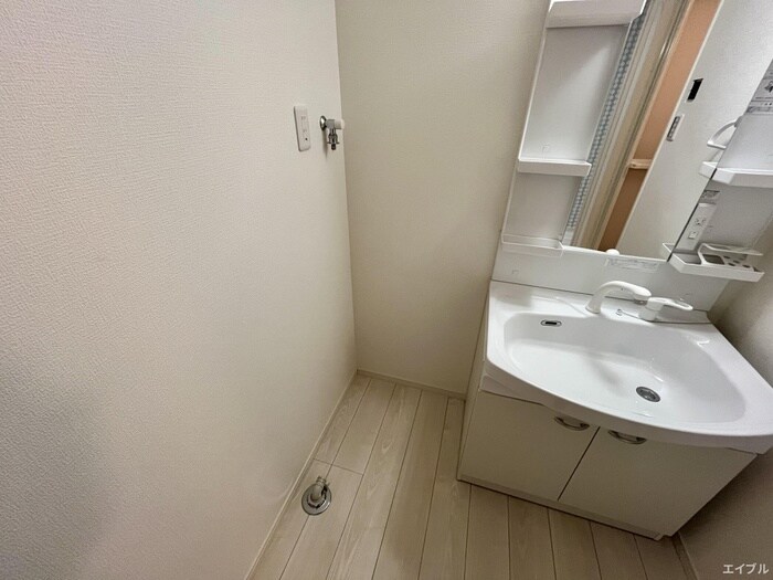 物件内観写真12　(洗濯機置場)