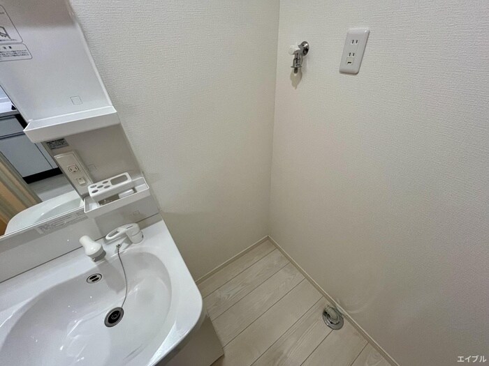 物件内観写真12　(洗濯機置場)